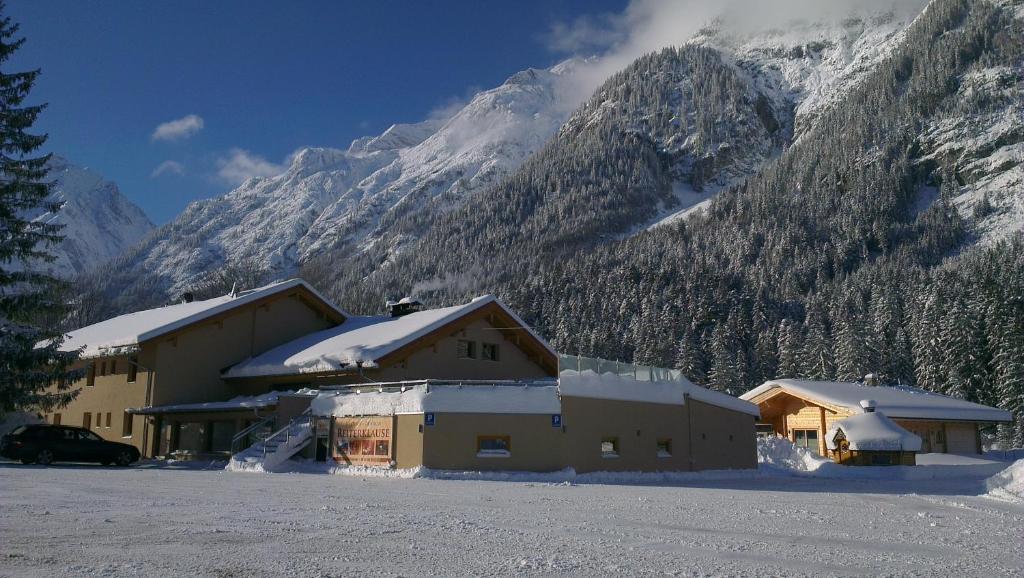 Gasthaus-Pension Reiterklause Leutasch Buitenkant foto